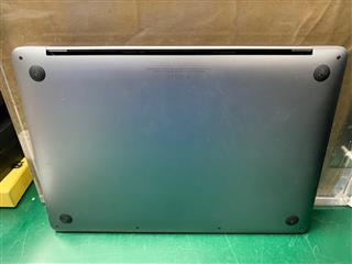 Apple MacBook Pro Laptop (13